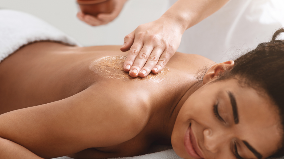 Arnavutköy Otele Gelen Bayan Serbest Çalışan Masöz (