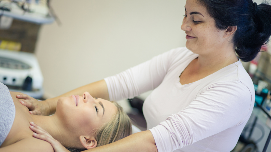 Maltepe Eve Gelen Bayan Serbest Çalışan Masöz